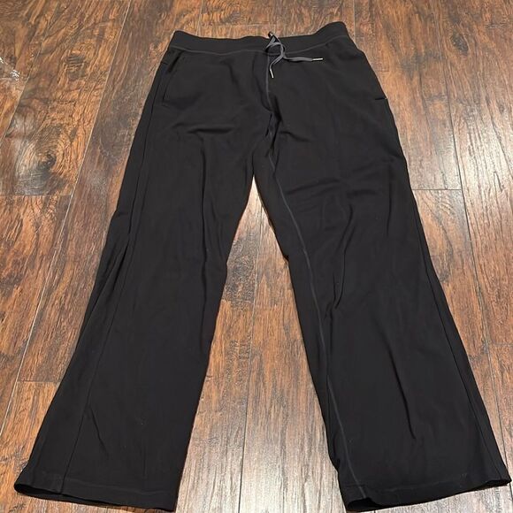 Lululemon black sweat pants with pockets size XL GUC